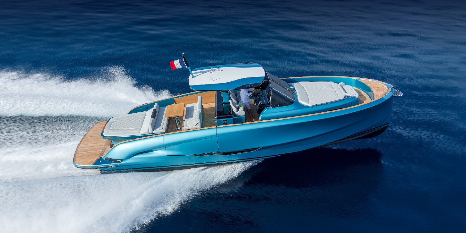 Helmsmen Club - Boat Membership - Boat Hire Santa Eulalia - Boating License Spain - Boat Rental Santa Eulalia