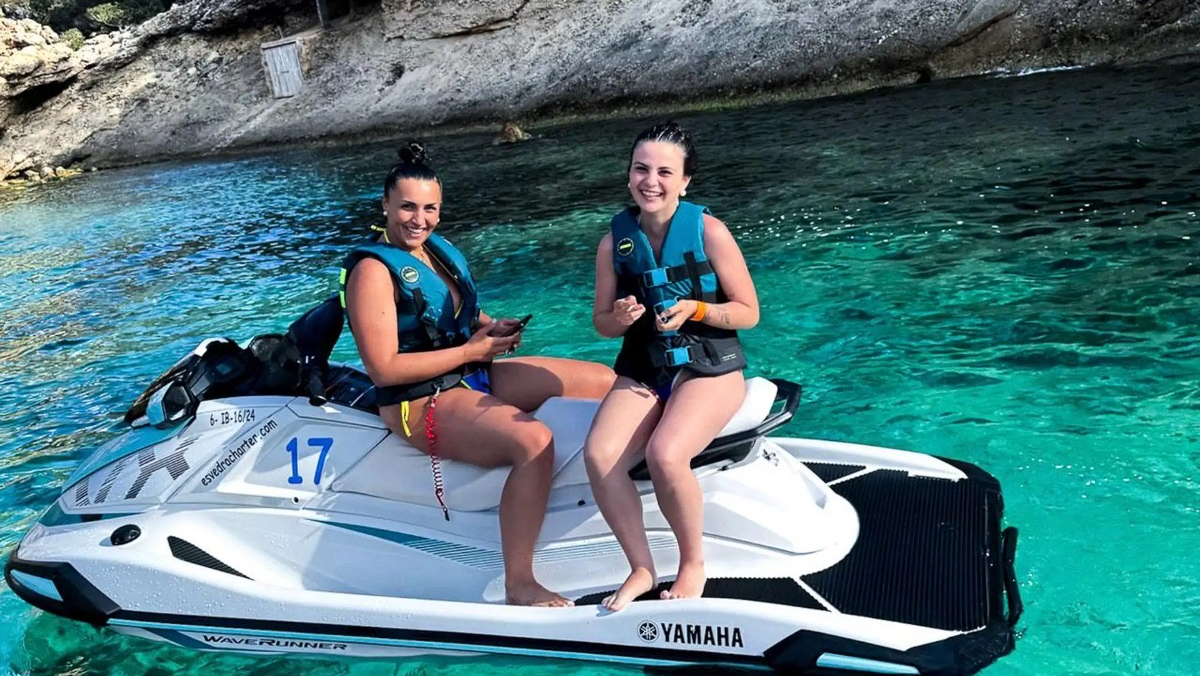 Glass Bottom Boat in Cala Saona photo 1