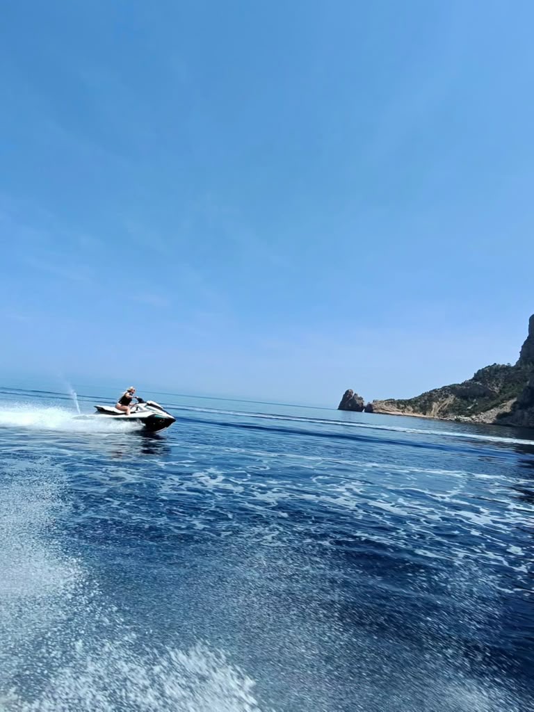 Glass Bottom Boat in Cala Saona photo 2