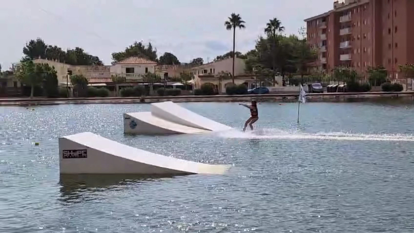 Wakeboarding in Cala Agulla photo 3