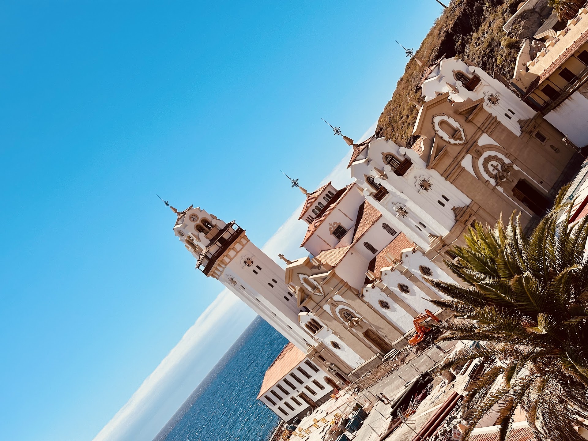 Helicopter Tours in Puerto de la Cruz photo 2