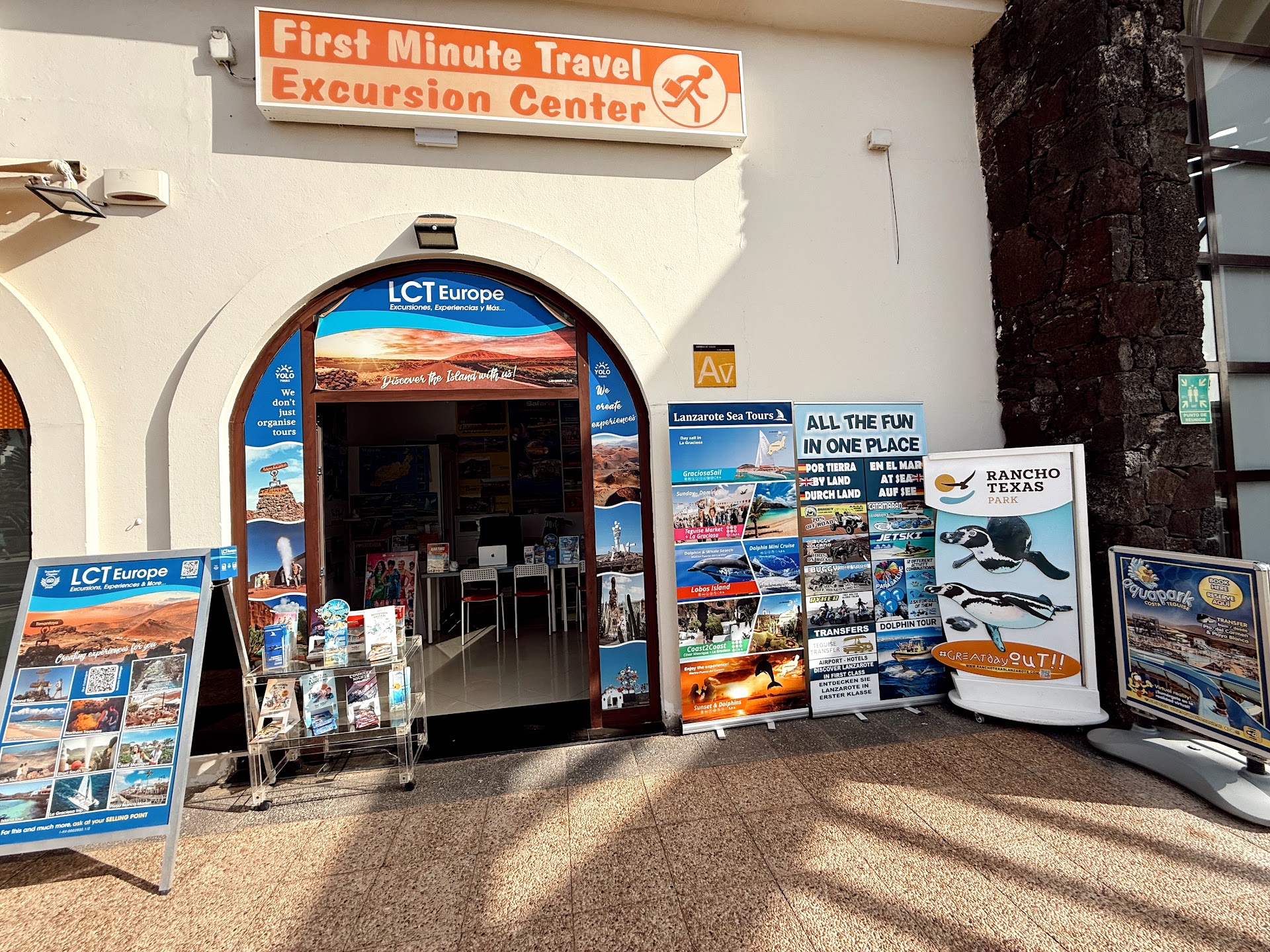 Champagne Cruises in Costa Teguise photo 1