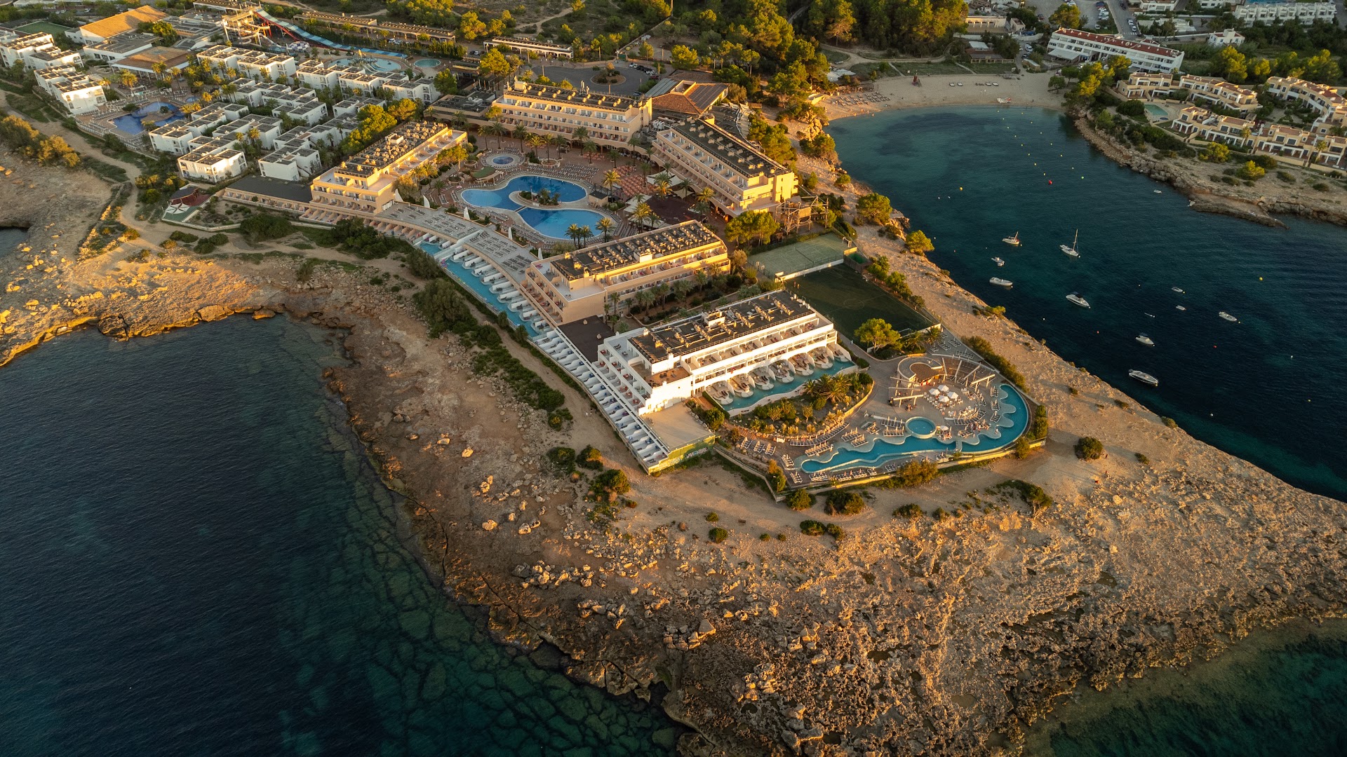 Wellness Retreat in Cala Tarida photo 4