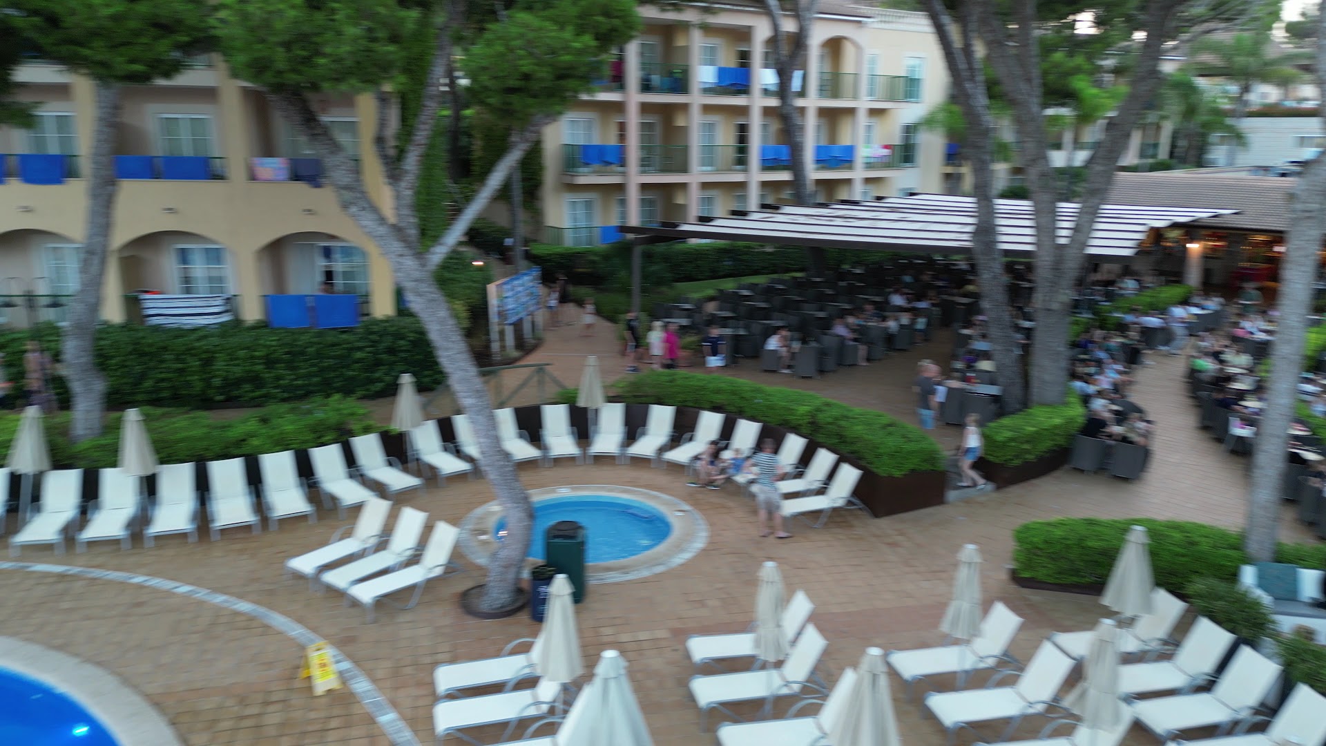 Beach Club & Bali Beds in Cala Mesquida photo 3