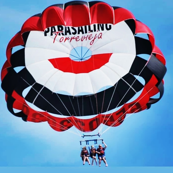 Parasailing in El Pilar de la Mola photo 3