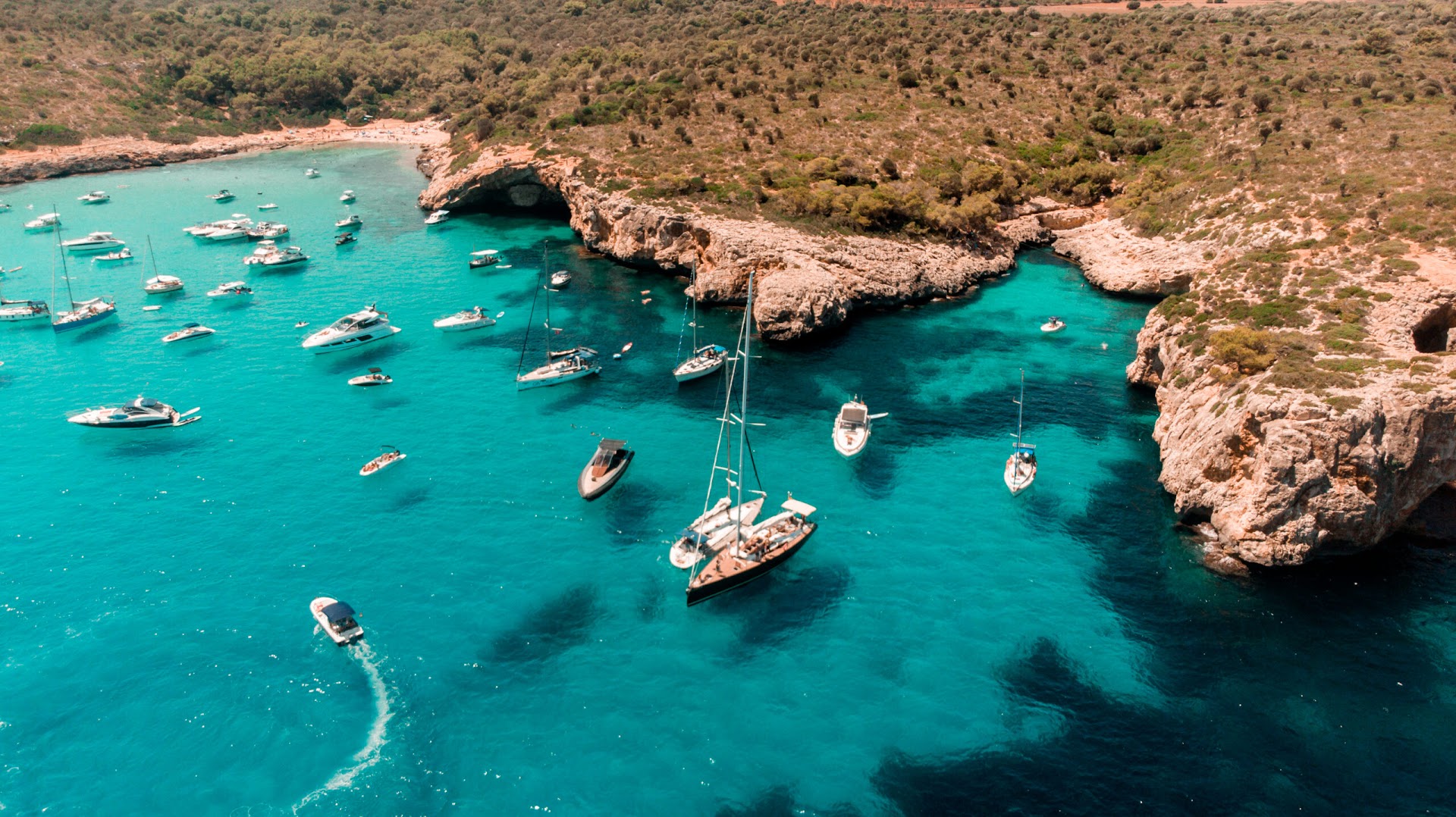 Sailing Boat Trips Portocolom - Meltemi | Caribia
