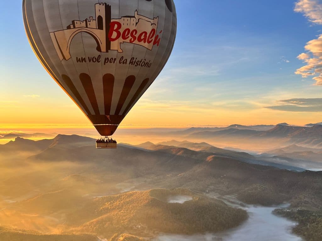 Vol de Coloms - Volar en globus a la Garrotxa