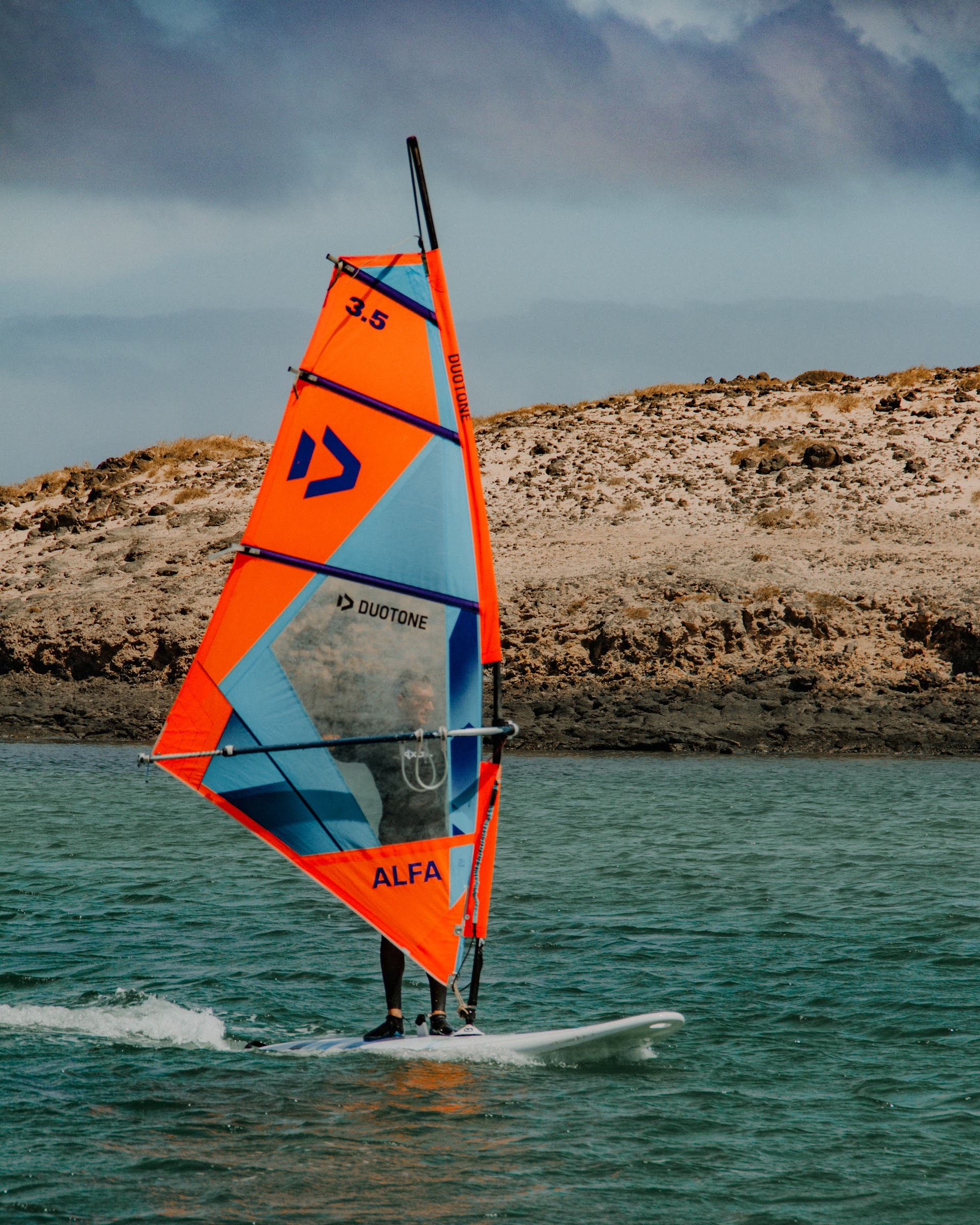 Flag Beach Windsurf, Kitesurf, Surf, Wingfoil Centre