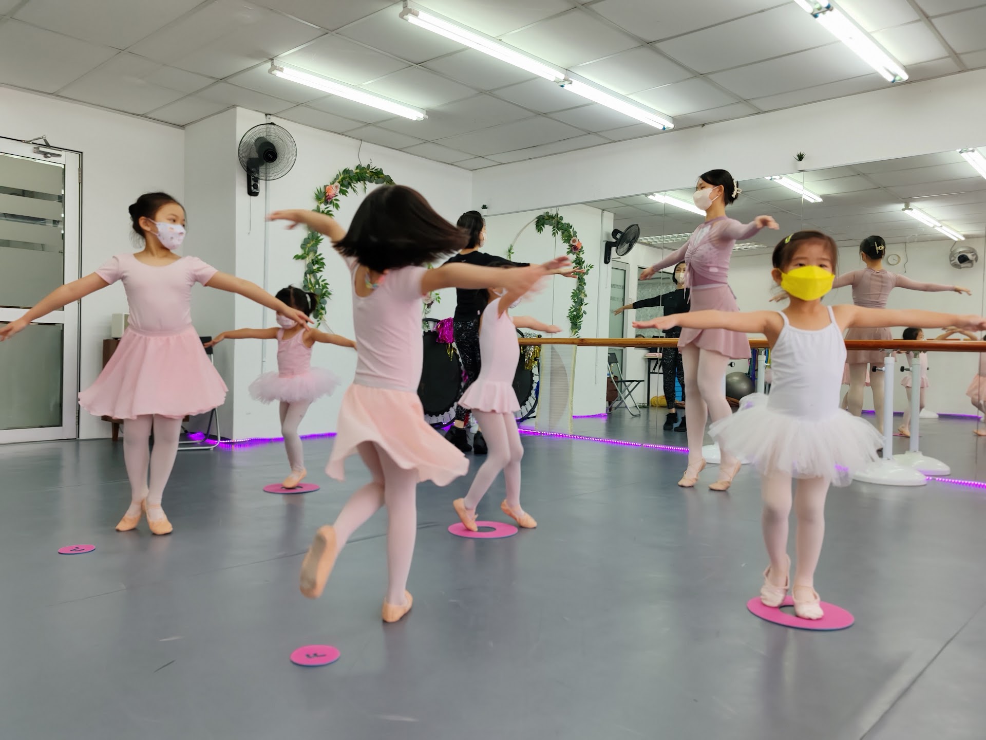 Dance Studios in Kapas Island photo 2