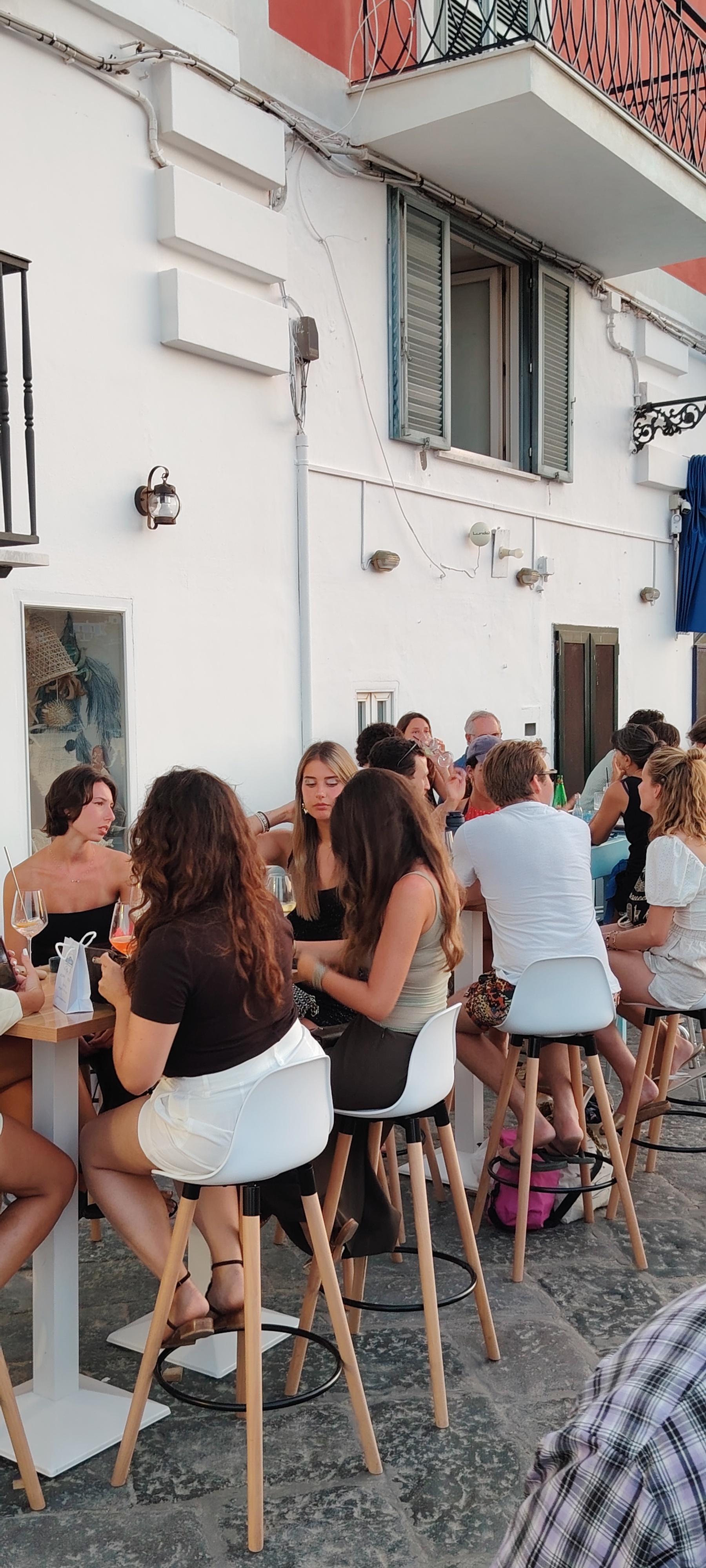 A. L. A. T. A wine bar