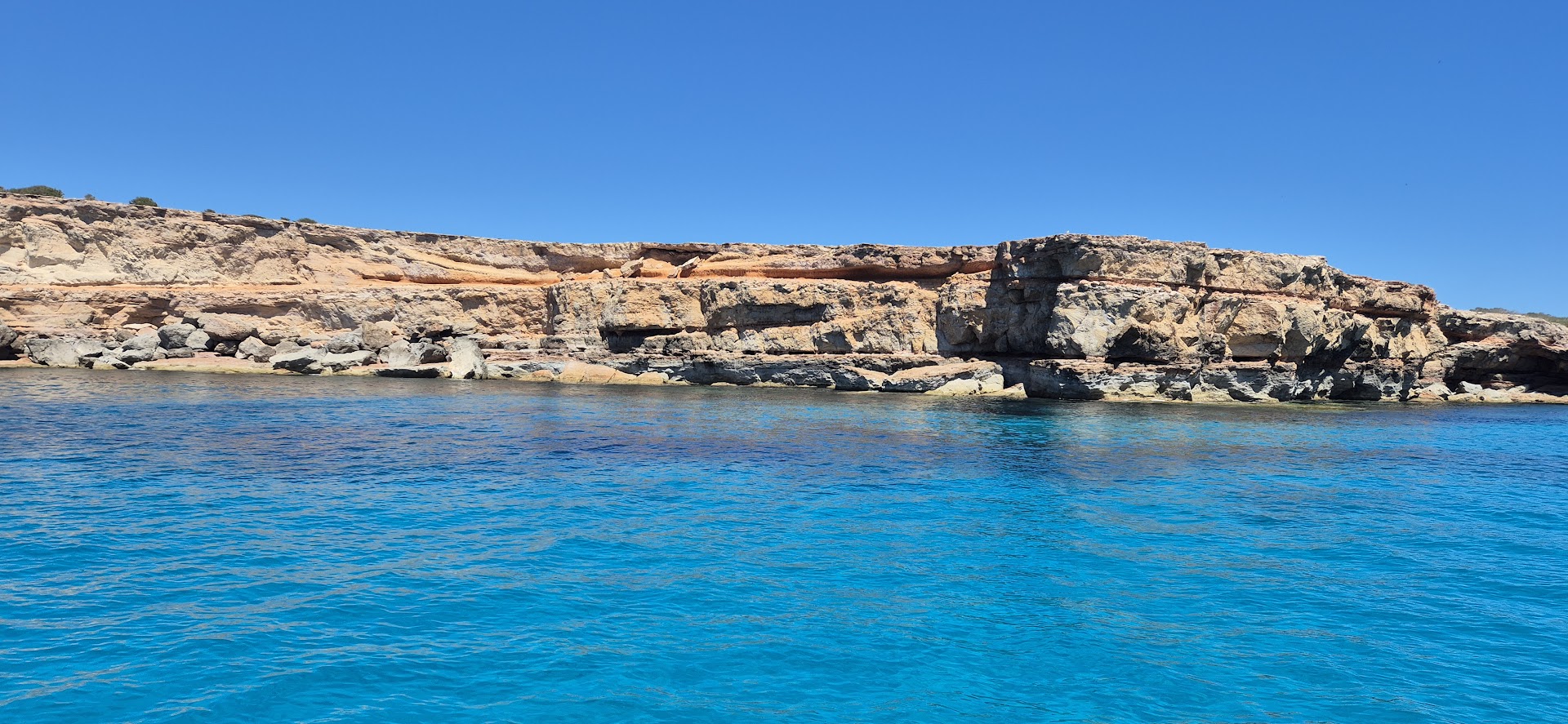 Champagne Cruises in Talamanca photo 2