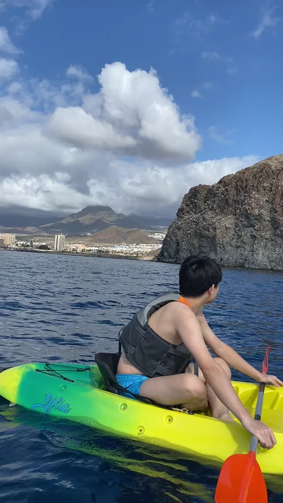 Kayaking & Paddleboarding in La Caleta photo 5
