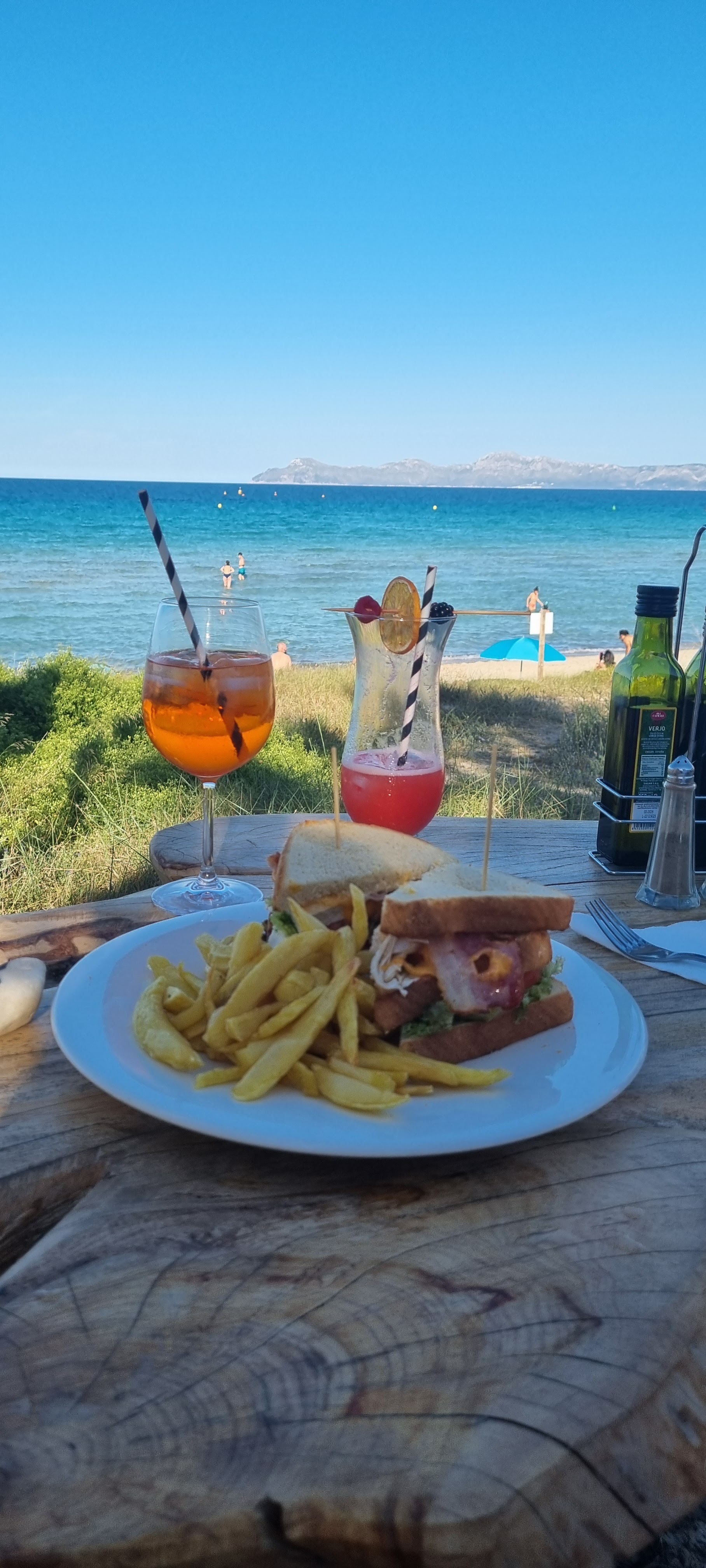 Beach Club & Bali Beds in Playa de Muro photo 4