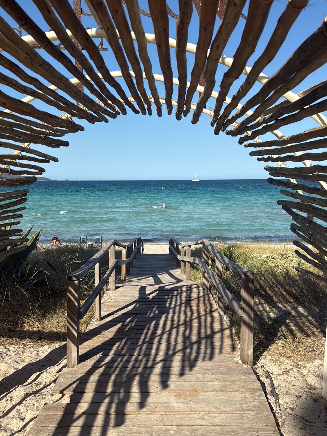Beach Club & Bali Beds in Playa de Muro photo 5