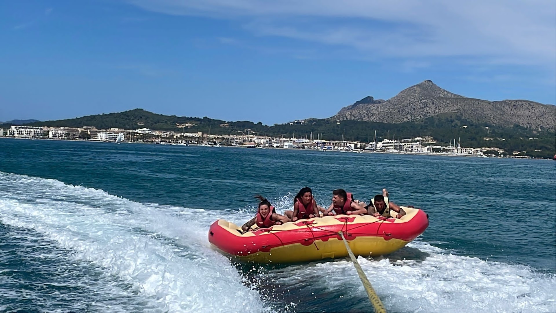 Parasailing in Cala San Vicente photo 2