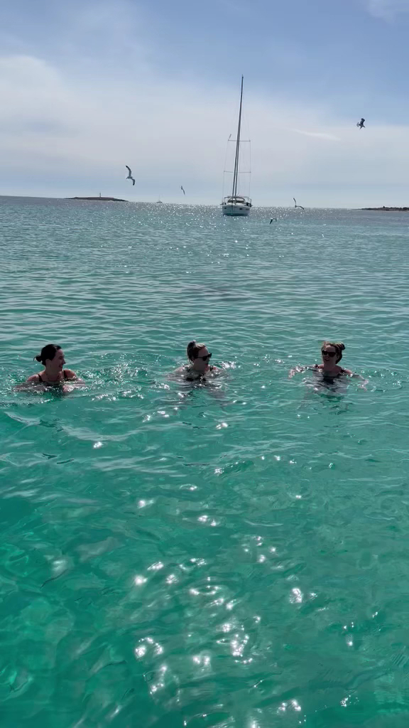 Parasailing in Cala Llenya photo 3
