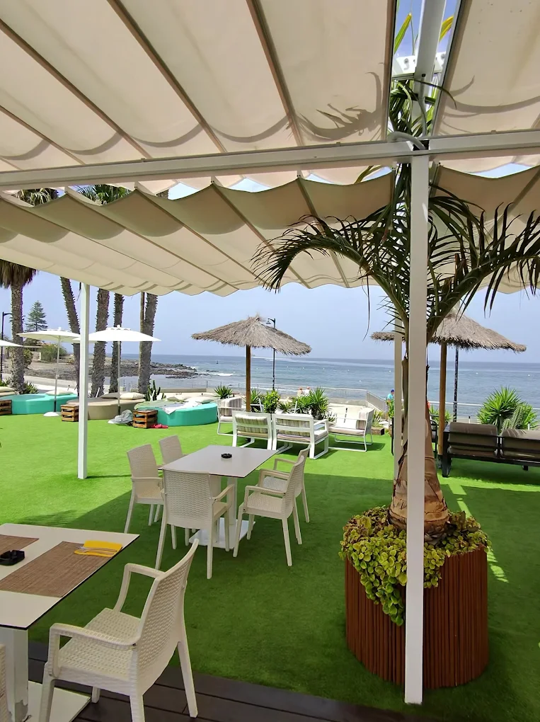 Beach Club & Bali Beds in Santa Cruz photo 4