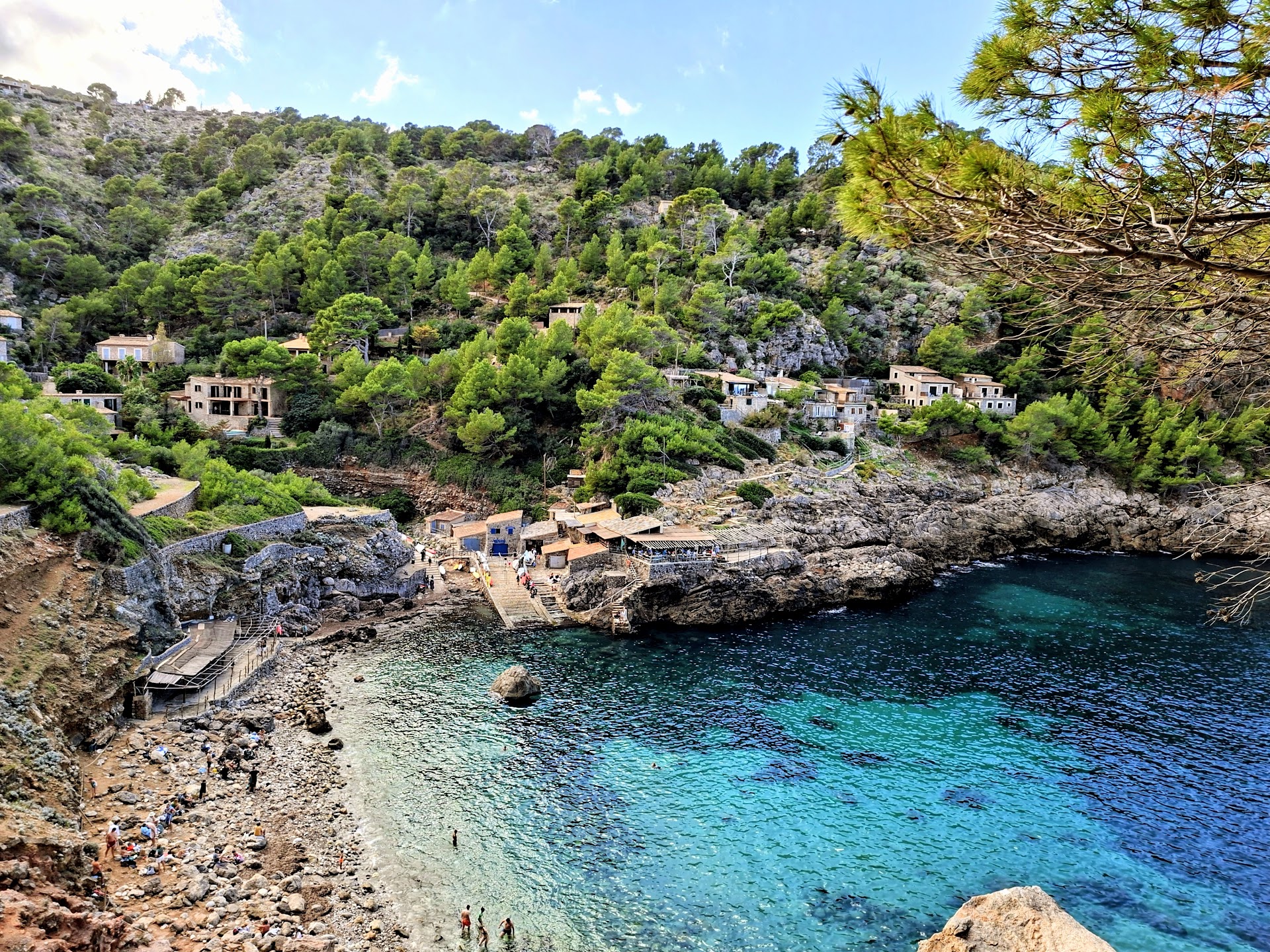 Champagne Cruises in Deià photo 2