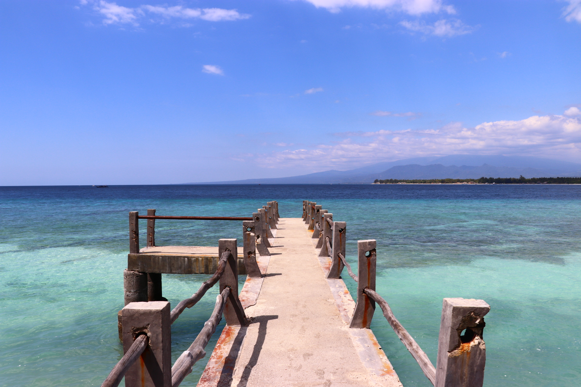 Jetty Bar Gili Meno