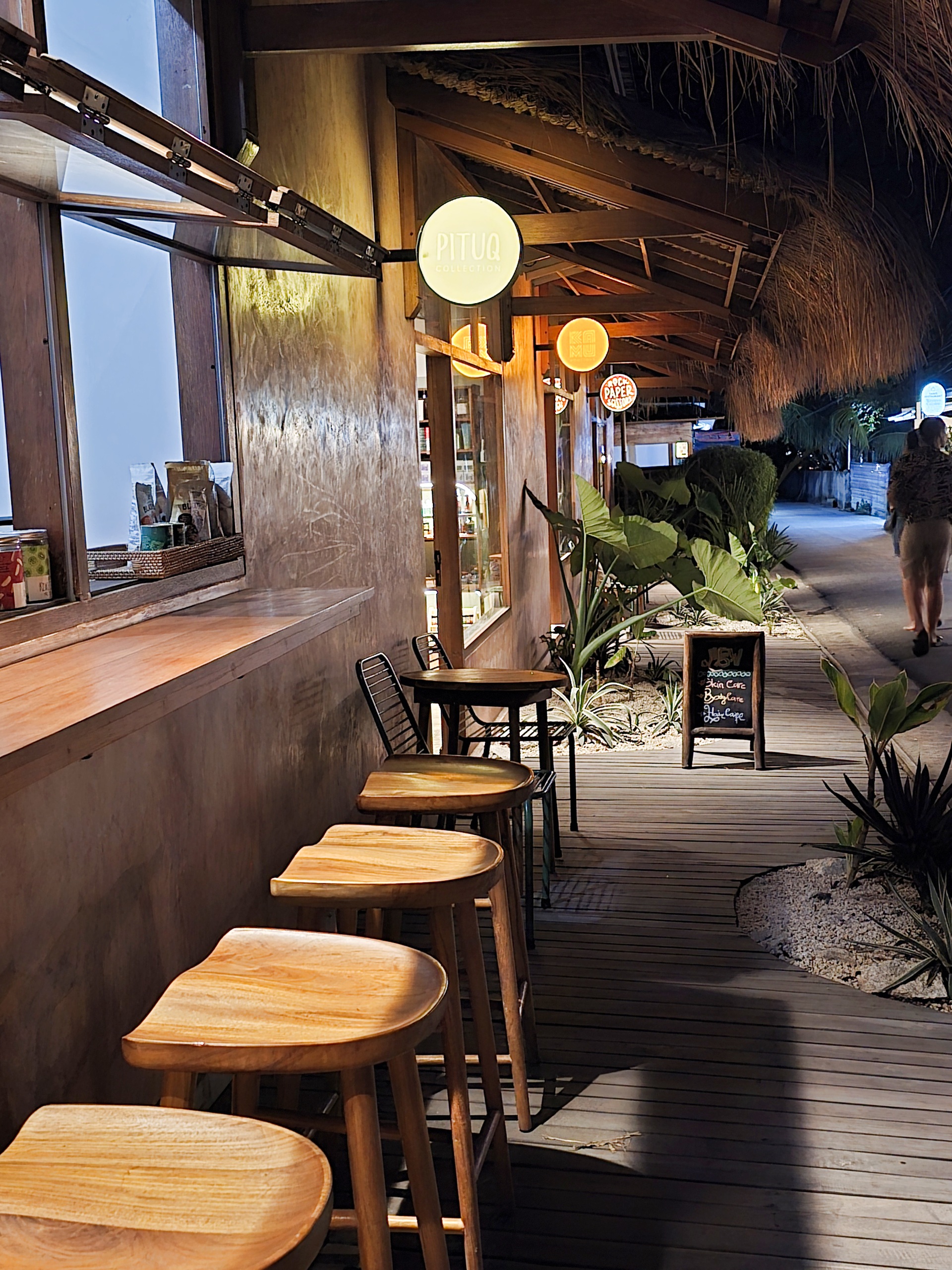 Pituq Cafe