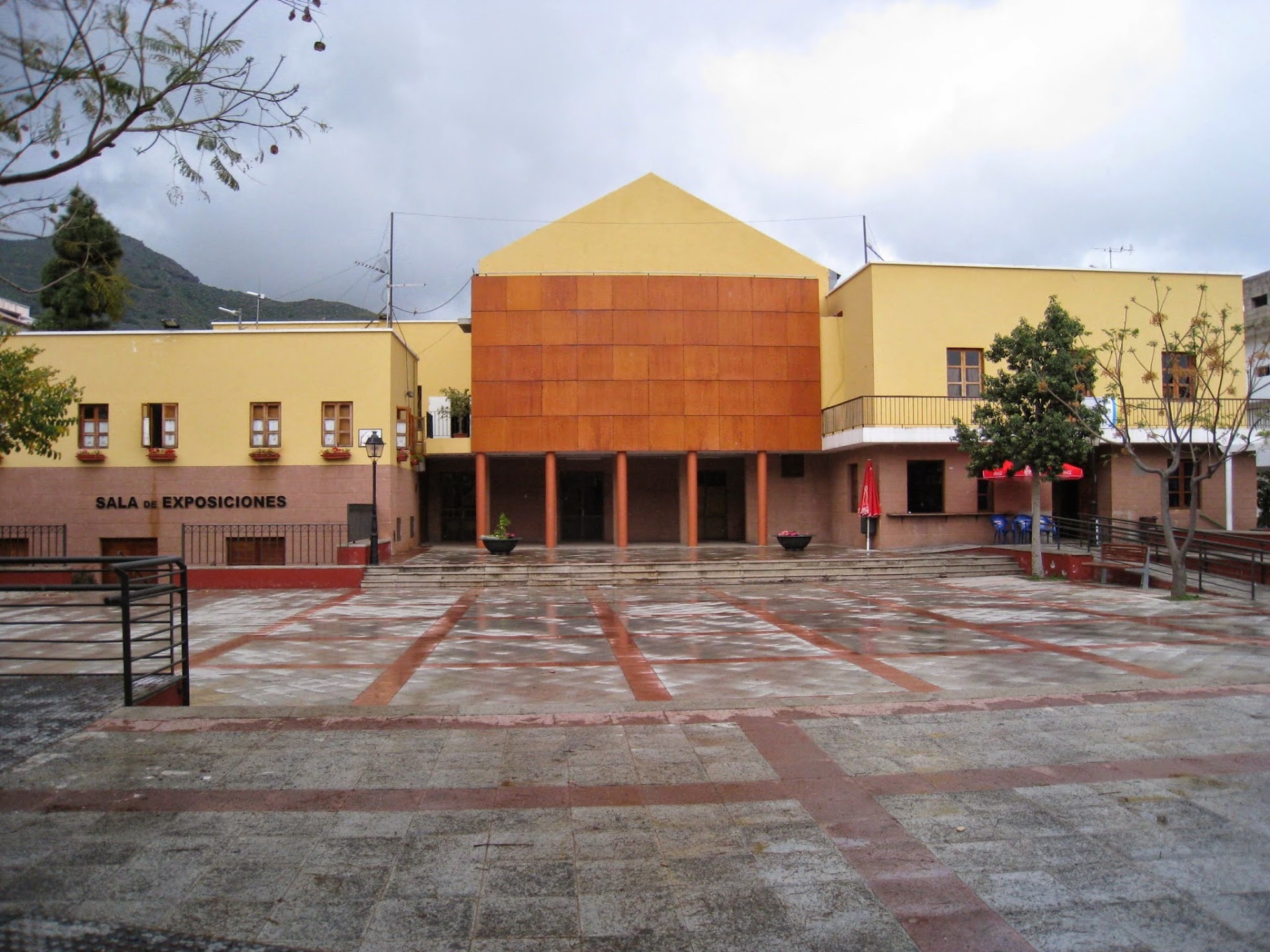 Teatro Cronista Oficial Jacinto Suárez Martel