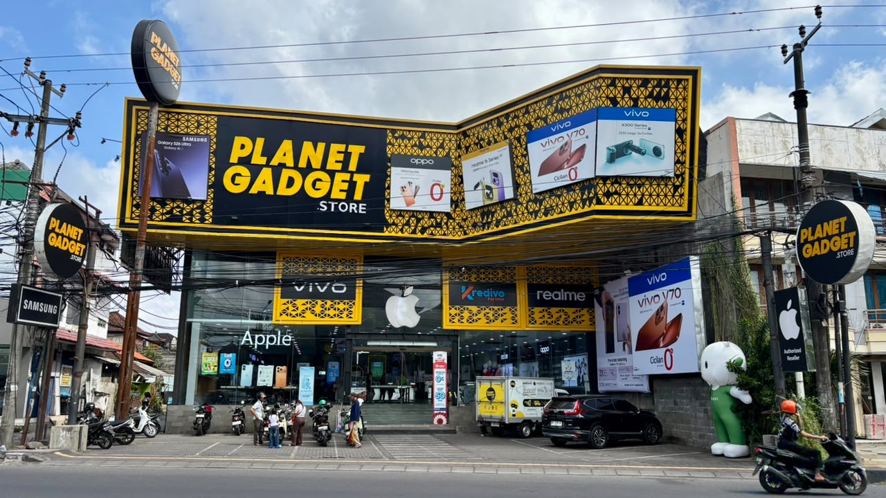 Planet Gadget SES Teuku Umar