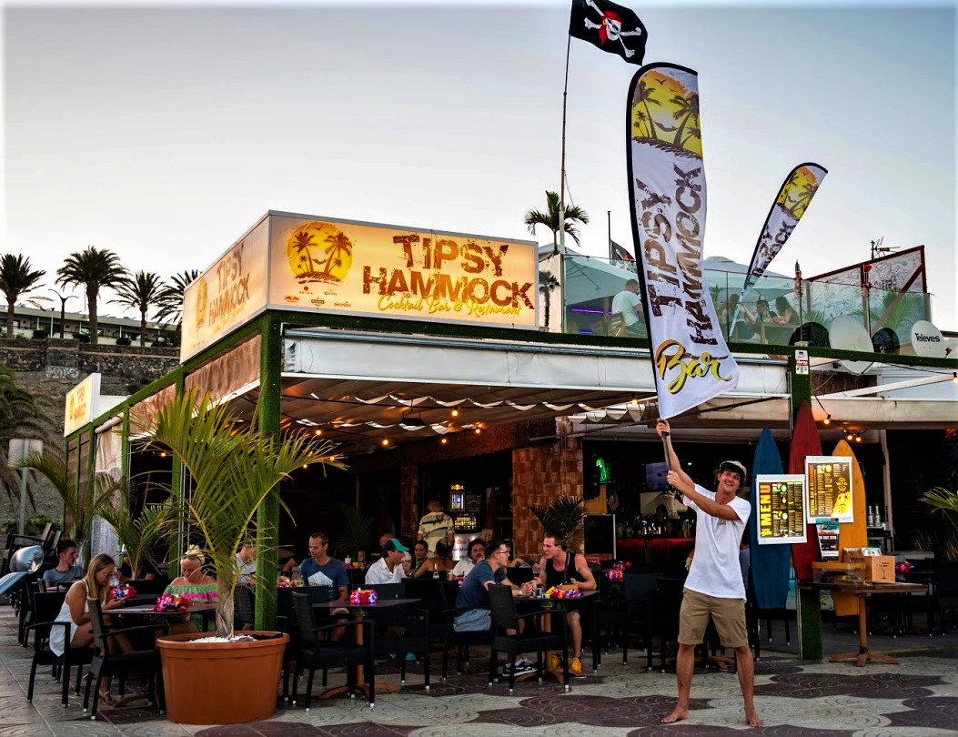 Tipsy Hammock bar