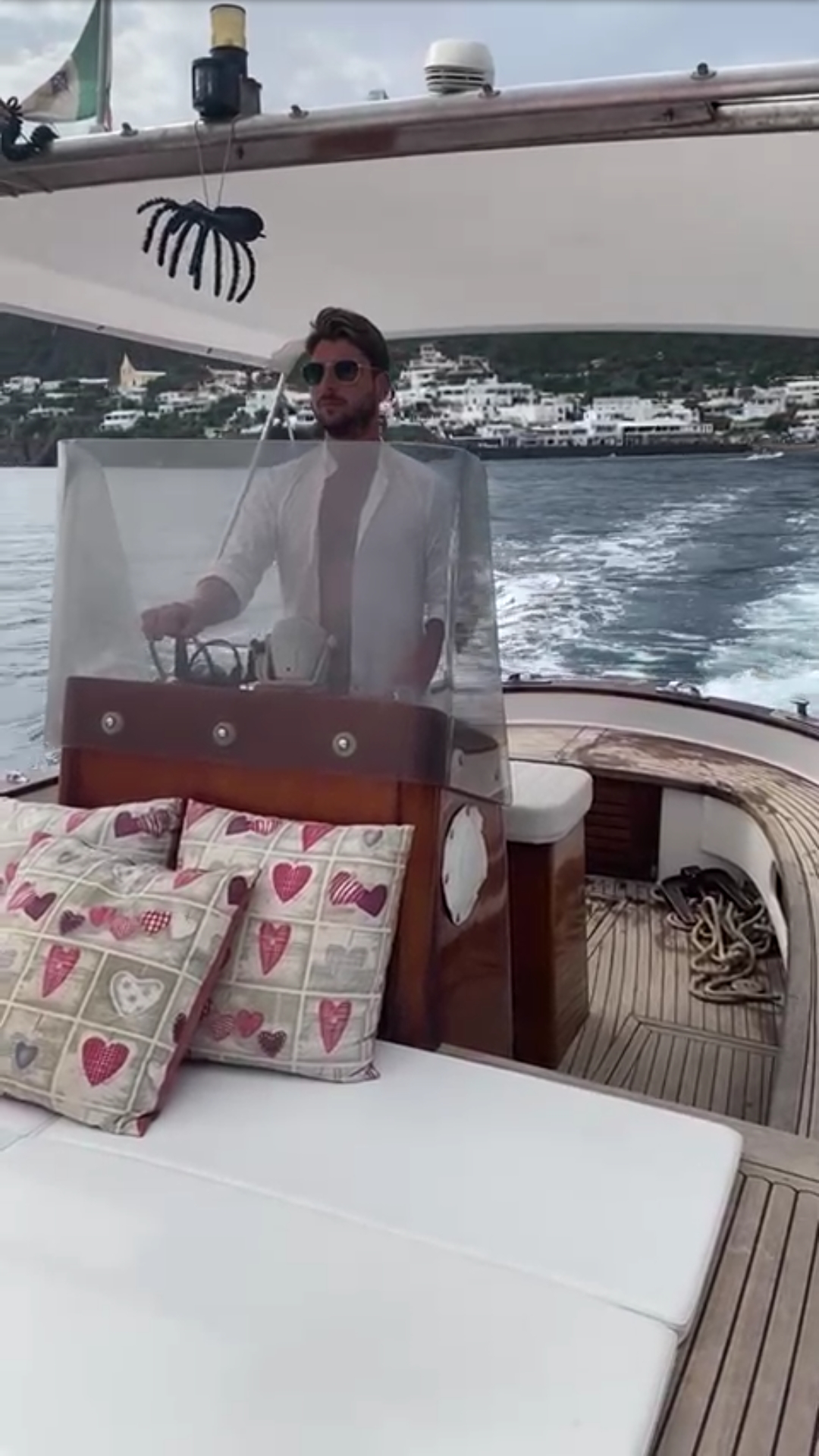 Noleggio barca con conducente - Panarea - Giro isola - Escursioni - Gozzo Ragno
