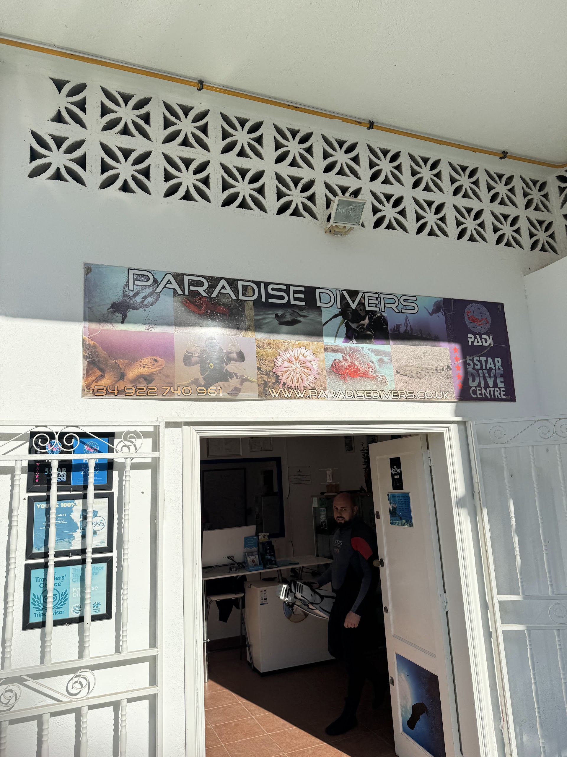 Paradise Divers