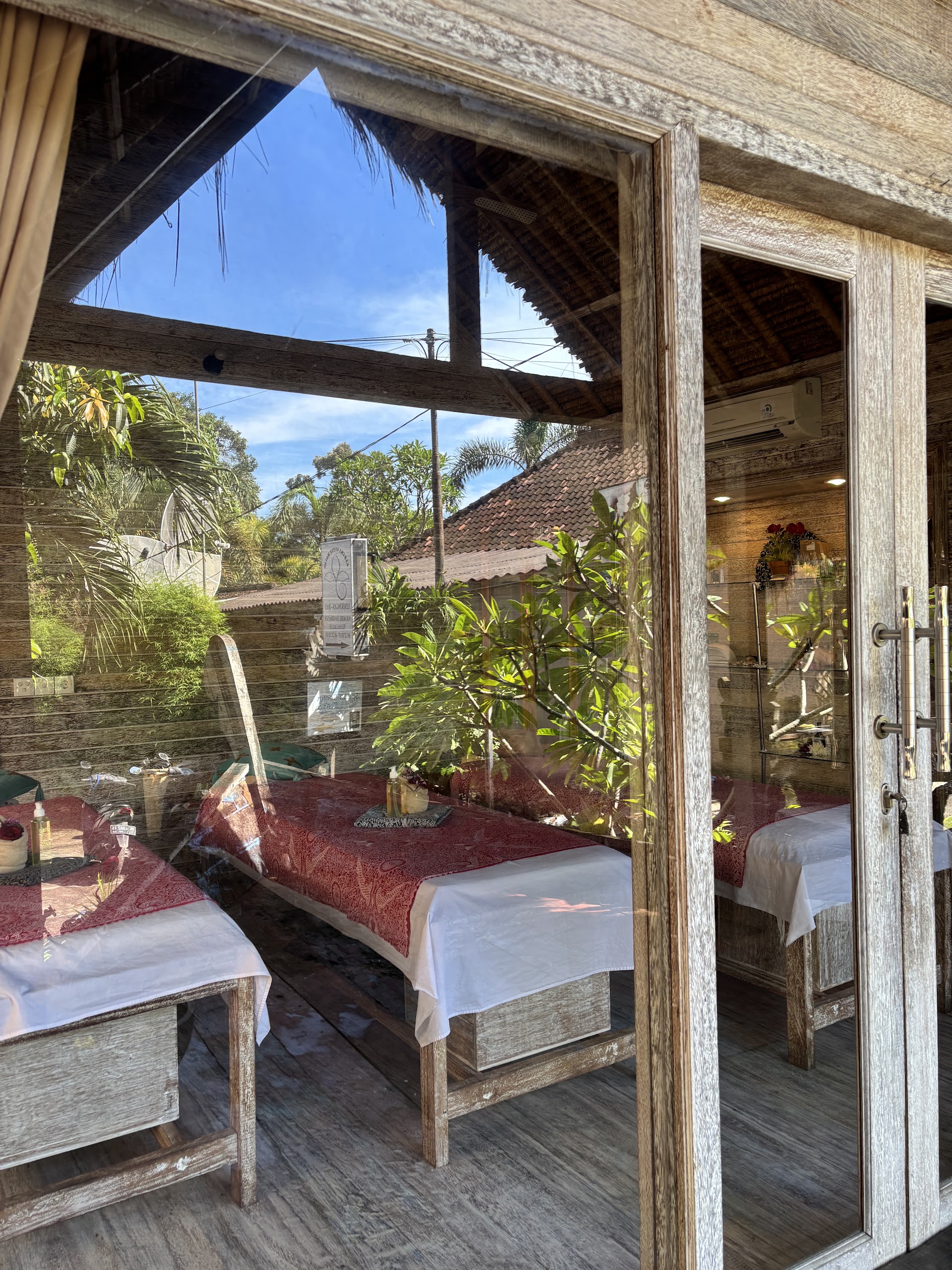 Spa & Massage in Mushroom Bay
