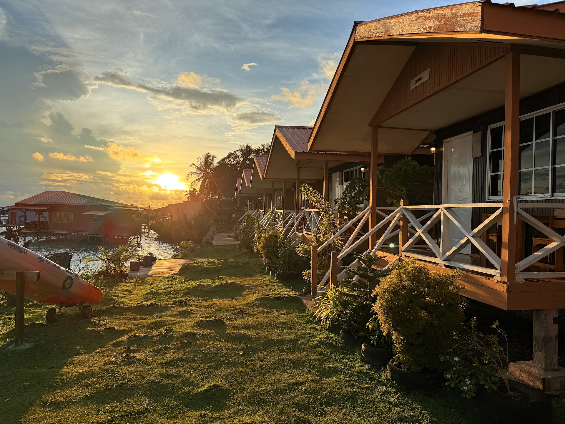 Hotels & Resorts in Mabul Island