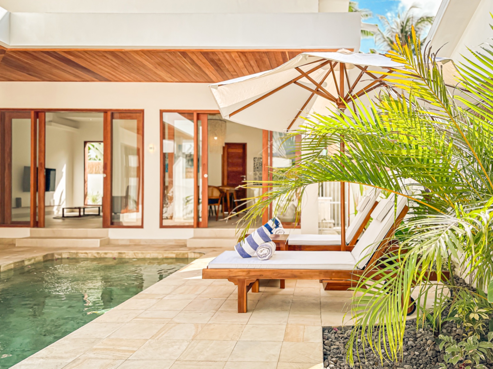 Xanadu Surf & Yoga Boutique Retreat