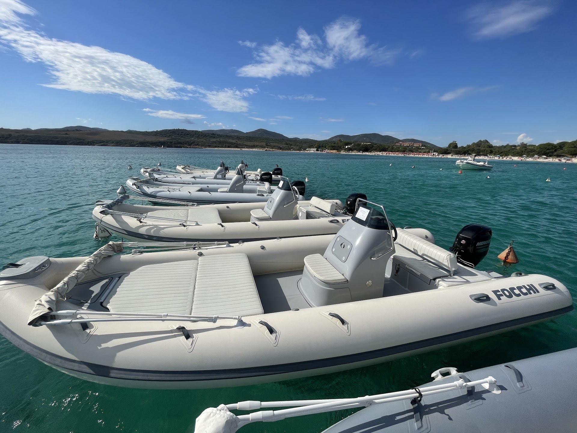 NOLEGGIO GOMMONI PORTO ISTANA, MARE AZZURRO SNC