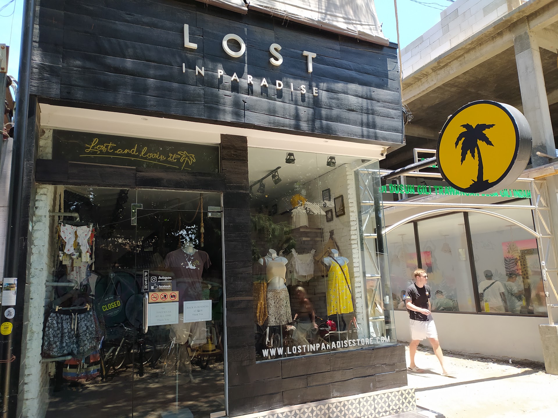 Lost In Paradise Gili T