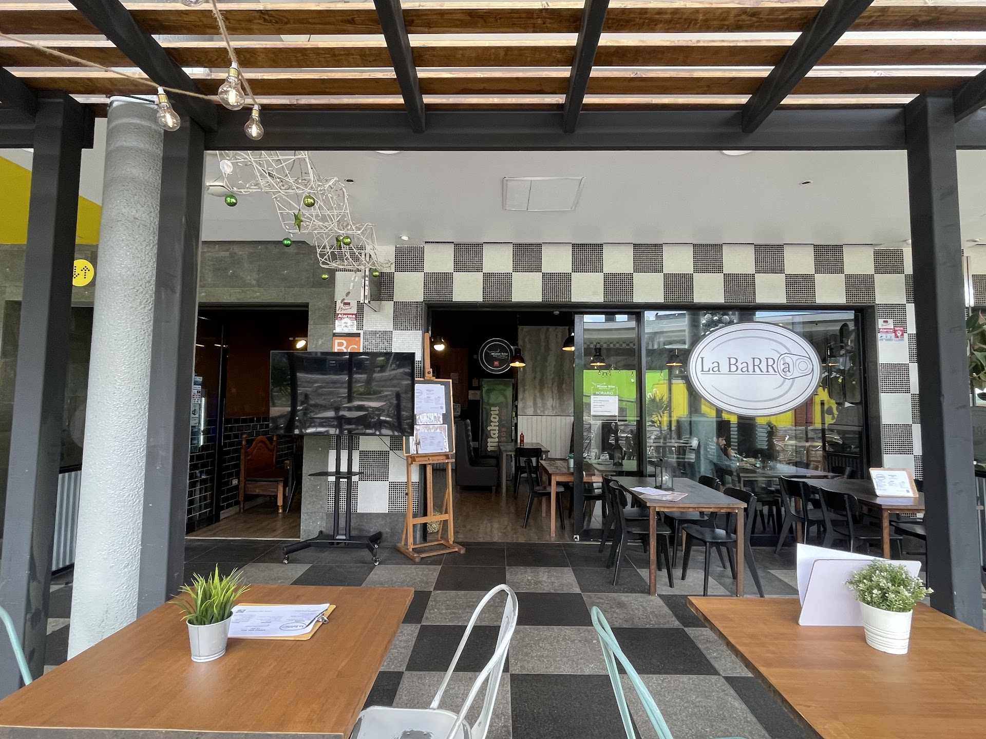 La BaRRa Taberna en Las Ramblas Centro