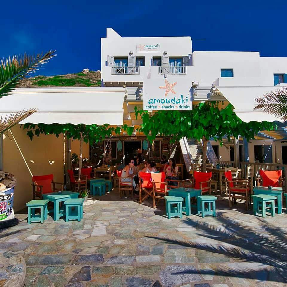 Amoudaki All Day Coffee Bar & Apartments To Rent Agali Beach, Folegandros Island - Cyclades Greece