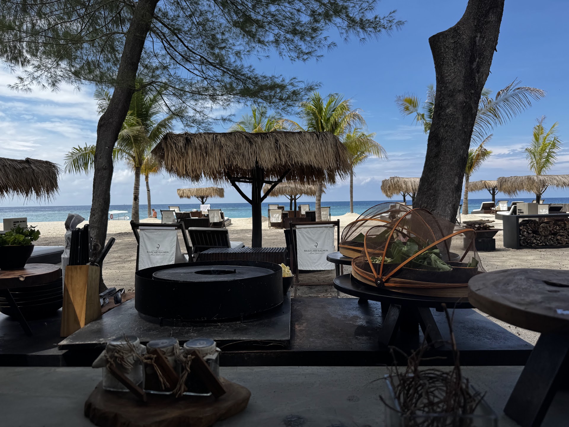 Beach Club & Bali Beds in gili trawangan
