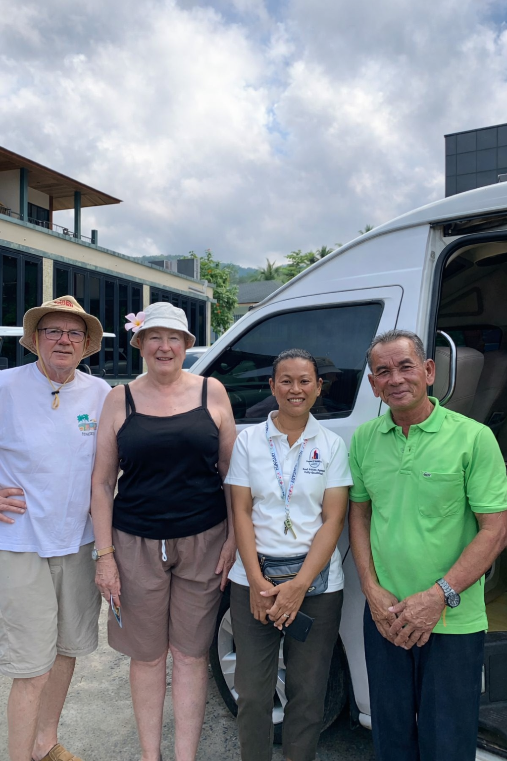 The Bee Travel & Tour