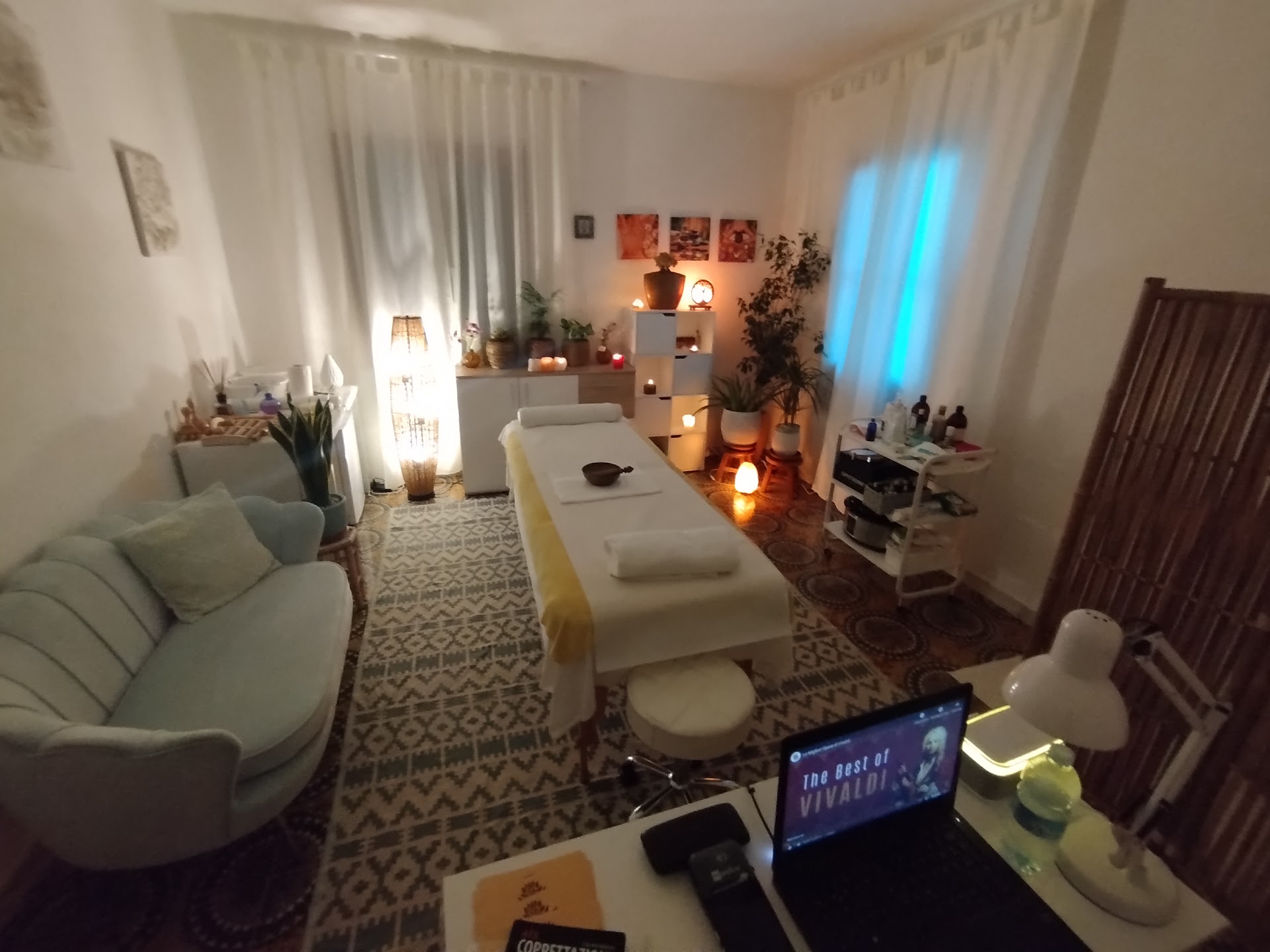 Awamassage, studio massaggi olistici