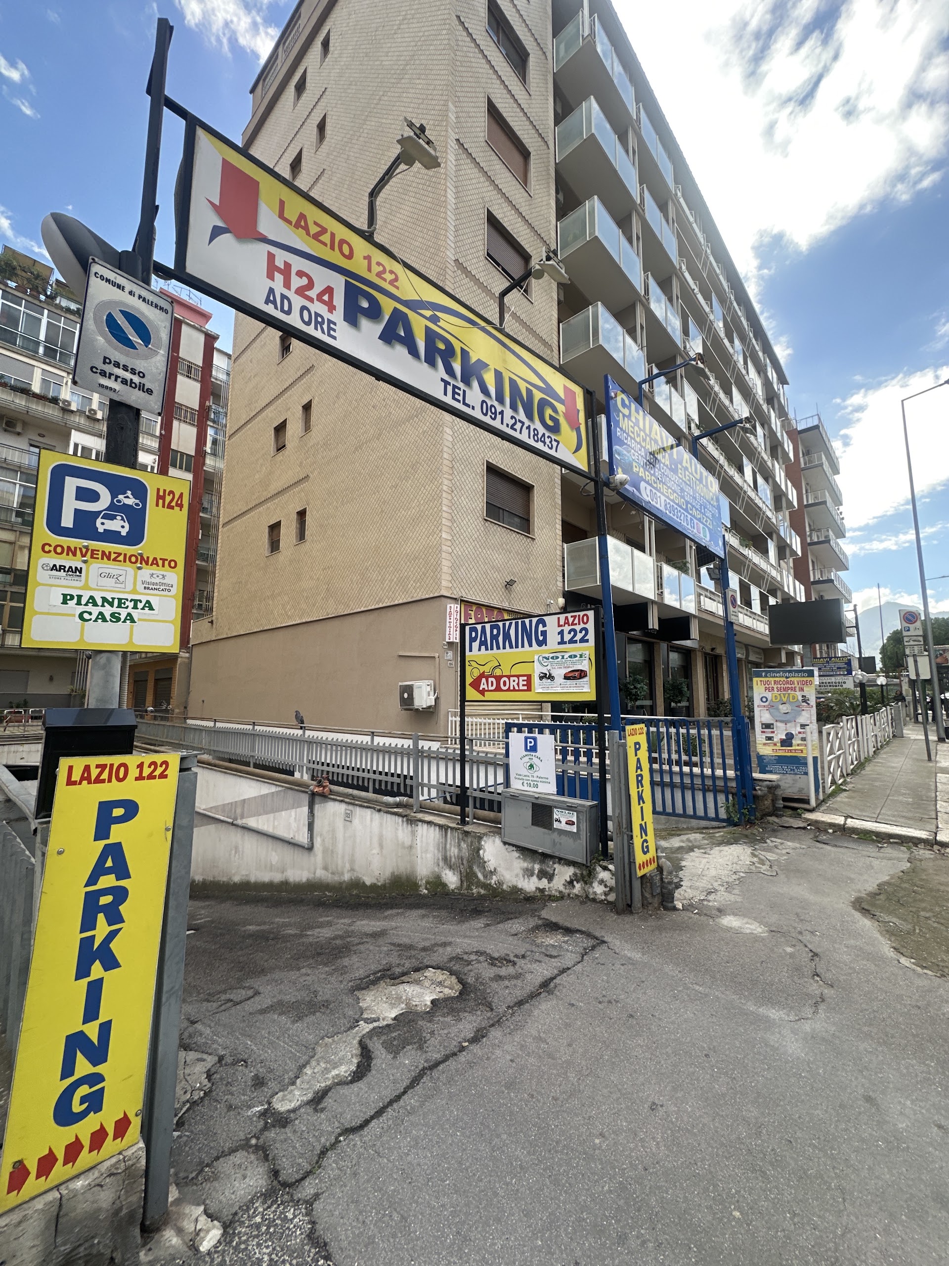 Noloè - Noleggio auto, scooter e furgoni. LAZIO