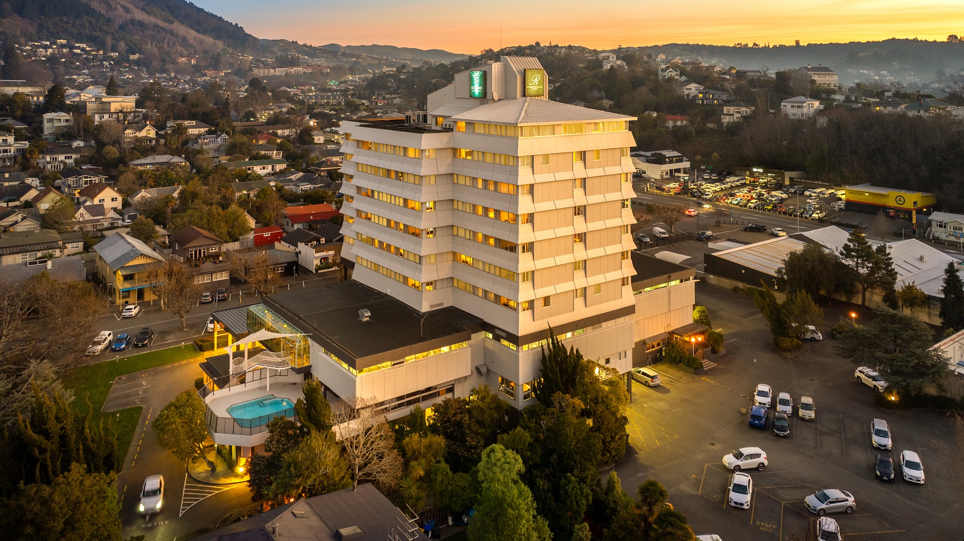 Rutherford Hotel