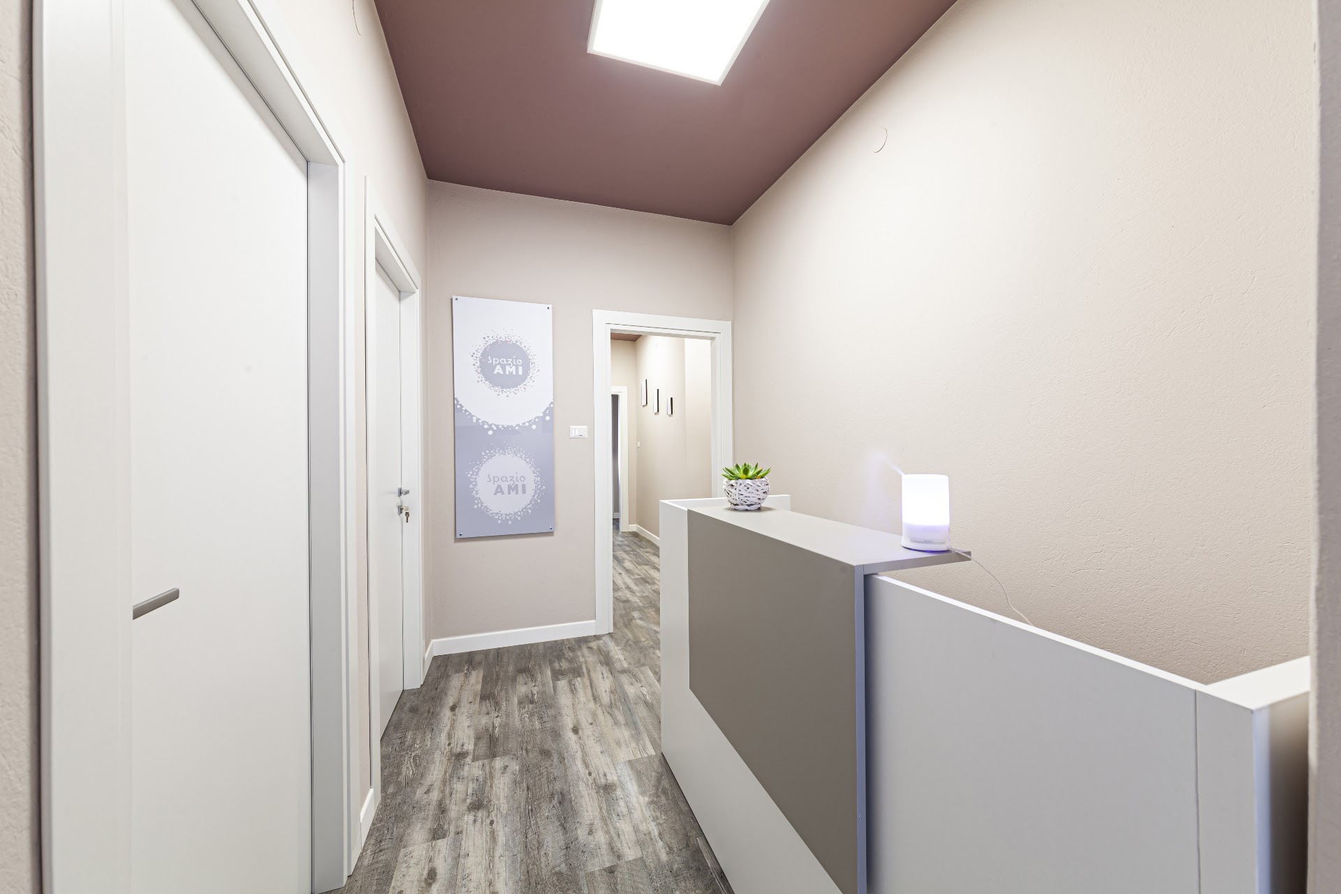 Spazio AMI coworking e uffici Arredati