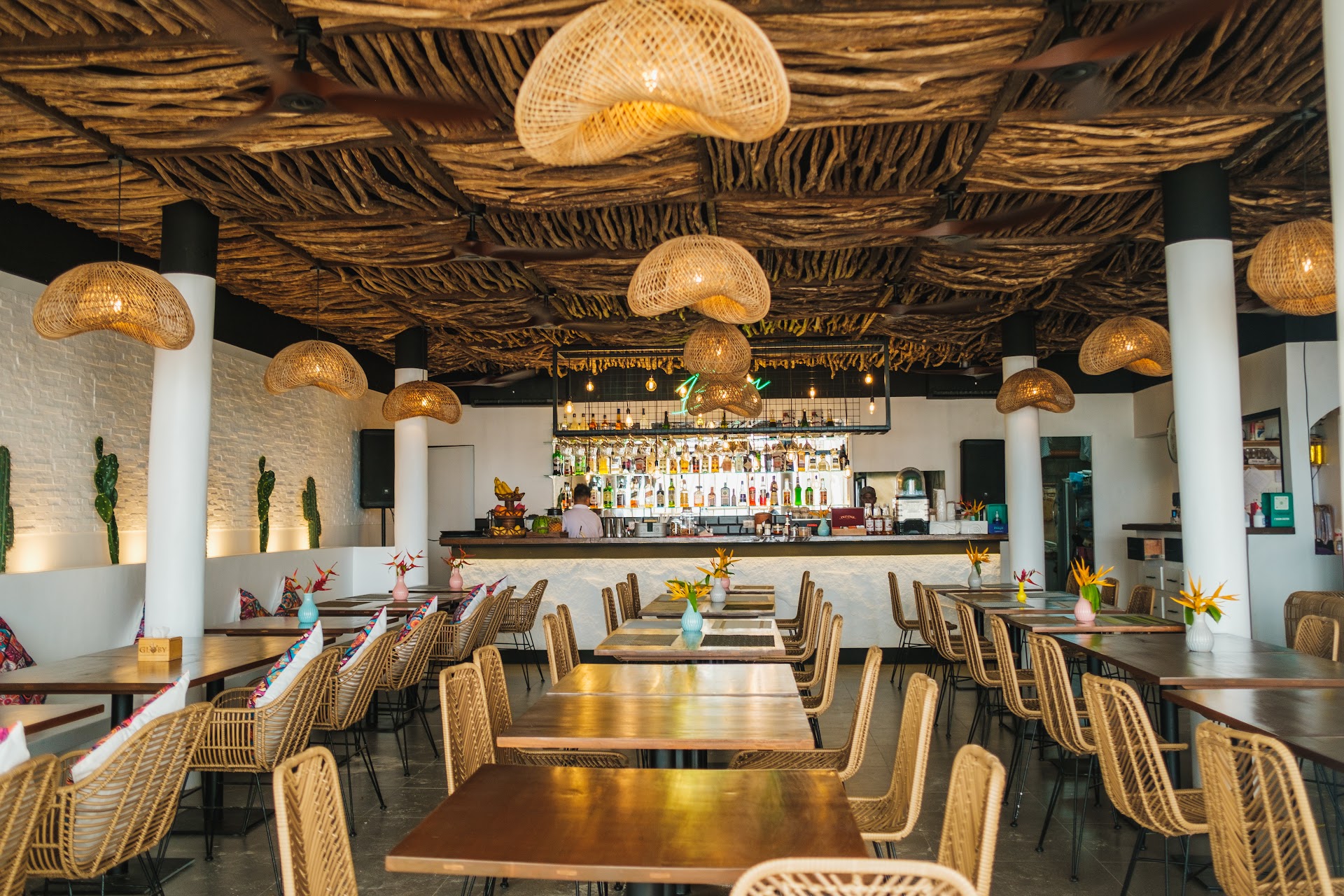 Saboria Kitchen & Lounge - Boracay