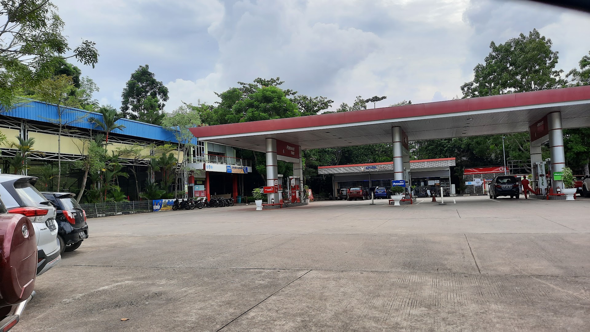 Fuel Station (Rumah Hitam) Sekupang