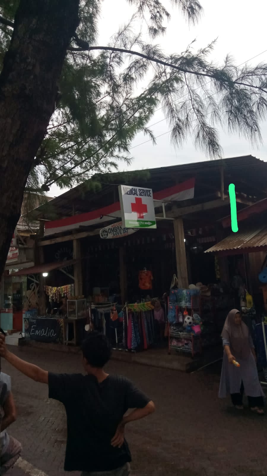 Ombak medical service