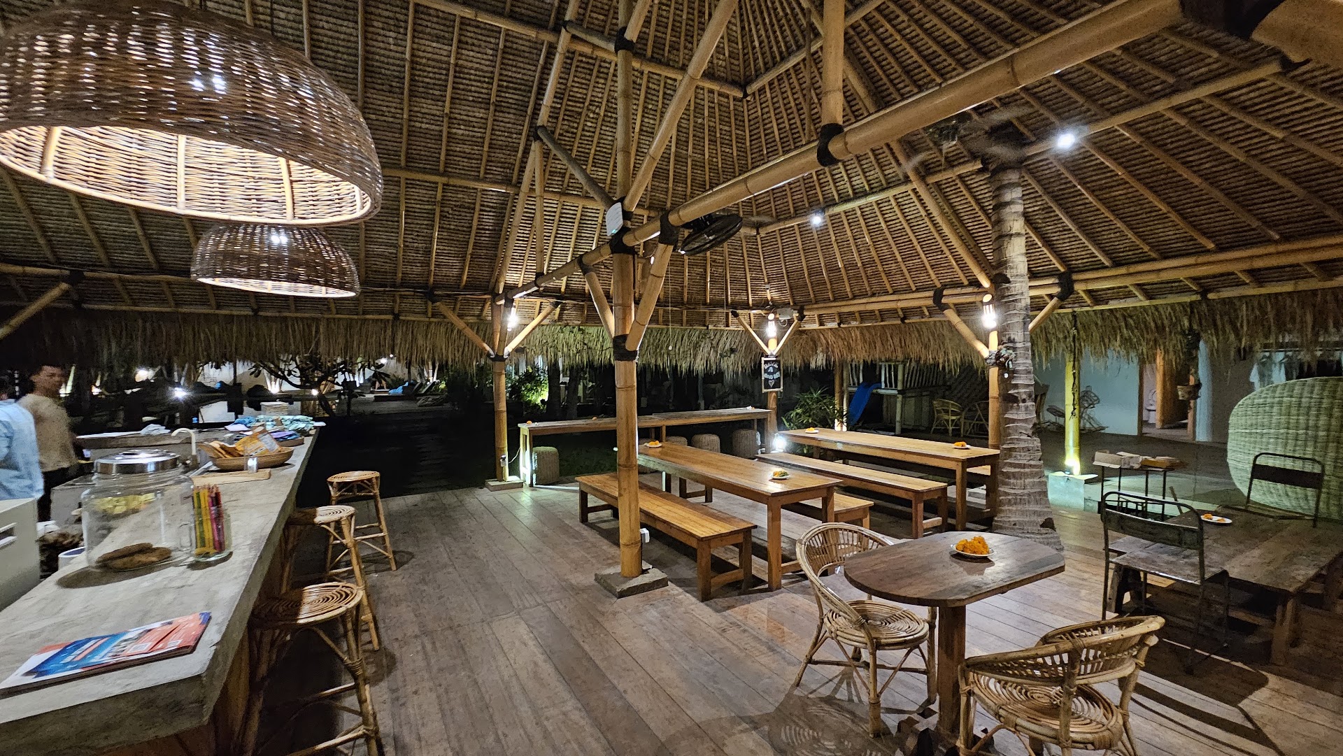 Captain Coconuts Healthy Cafe and Accomodation