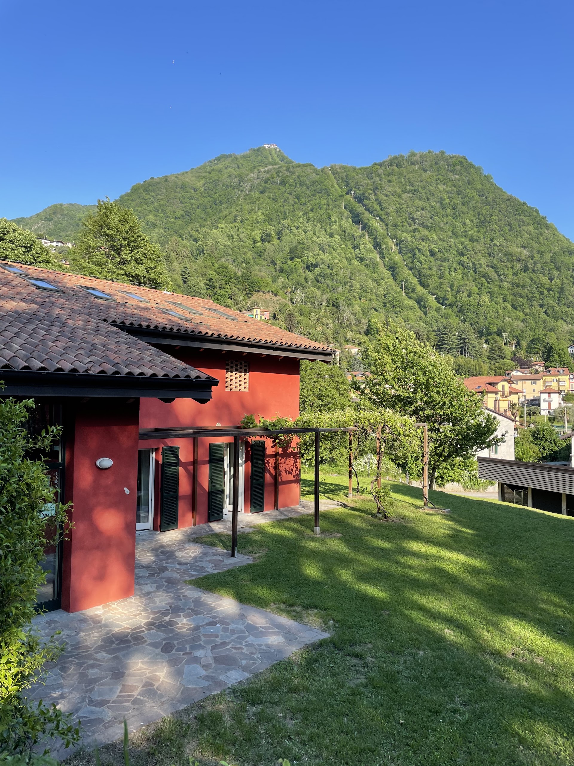 Hostel Casa Rossa - Lago Maggiore