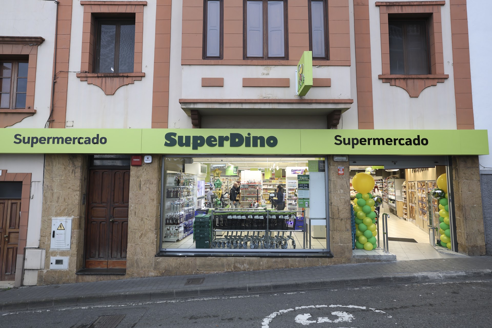 SuperDino Teror