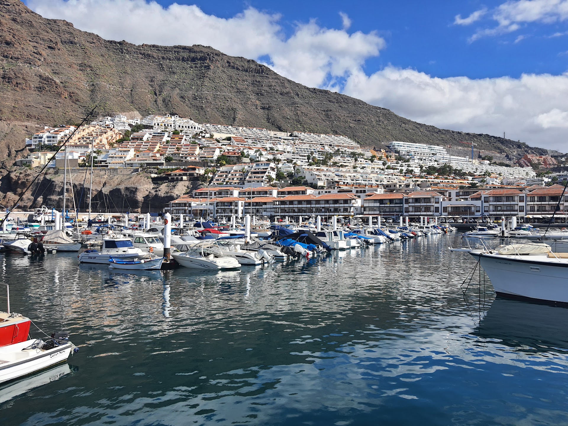 Puerto Deportivo Los Gigantes
