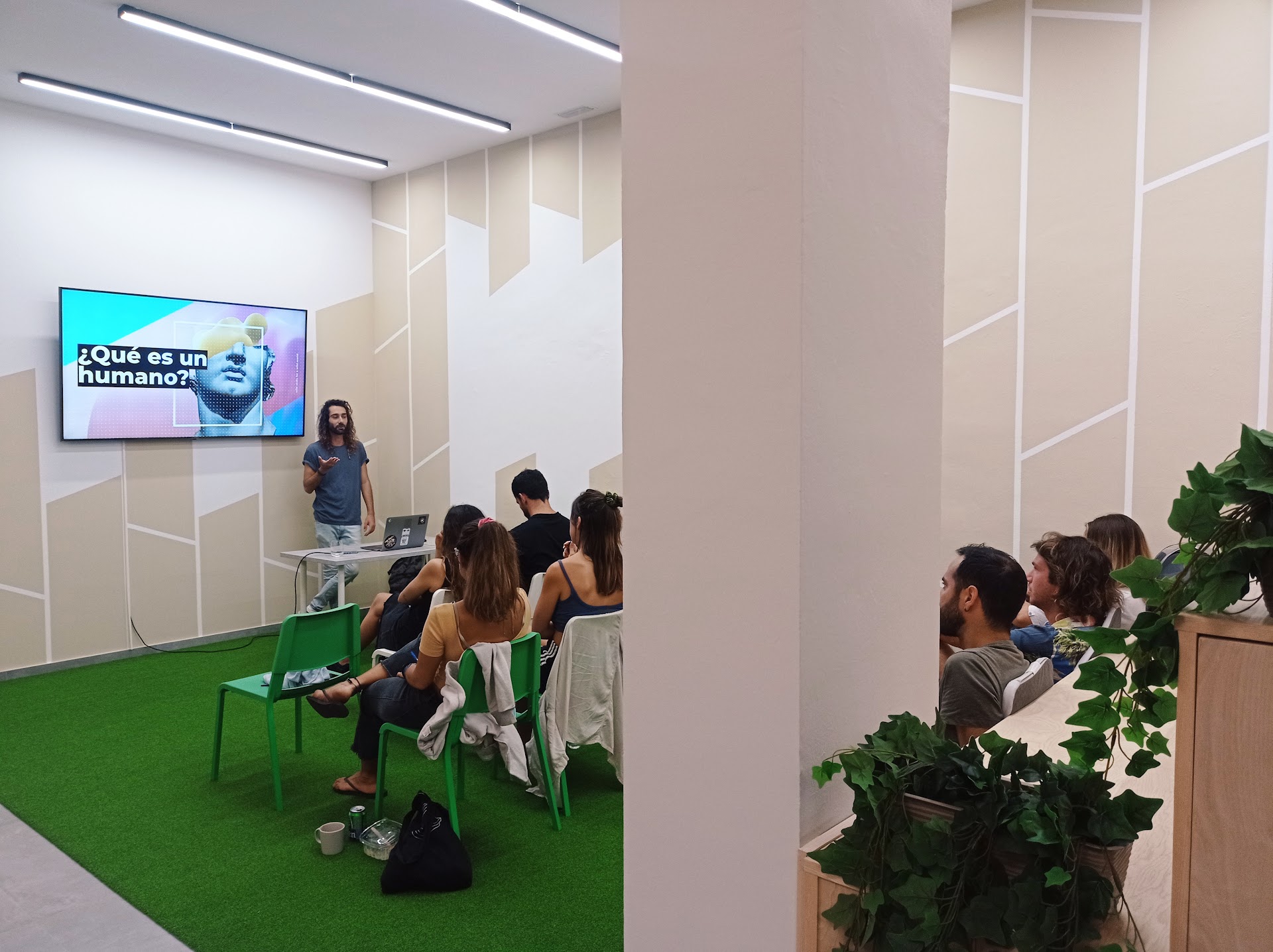 White Forest - Coworking Las Palmas